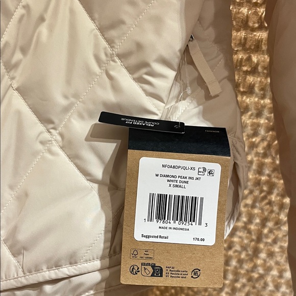 The North Face Women's Diamond Peak Quilted White Puffer Jacket - Picture 3 of 4